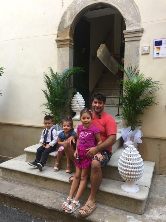 Palazzo Pagliaro Hotel Santo Stefano di Camastra Exterior photo